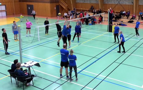 "Søppeldynga" beseiret "Aasgutten" 23 - 16 i volleyballfinalen